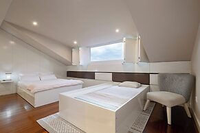 Room-charming Porto Apartment With City