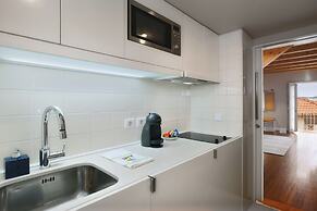 Room-charming Porto Apartment With City