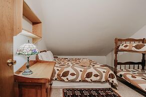 Snowater Condo #57 - A Great 2-story Family Condo That Sleeps 6!