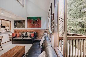 Snowater Condo #57 - A Great 2-story Family Condo That Sleeps 6!