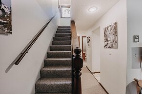 Snowater Condo #57 - A Great 2-story Family Condo That Sleeps 6!