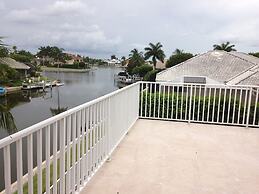 Beautiful Huge Marco Island Fl Waterfront Home- Great for Large Famili