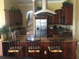 Beautiful Huge Marco Island Fl Waterfront Home- Great for Large Famili