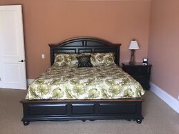 Beautiful Huge Marco Island Fl Waterfront Home- Great for Large Famili