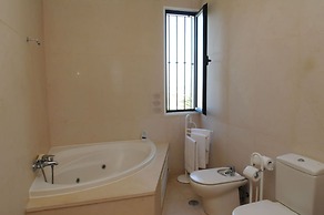 An Uninterrupted 180º Overlooking the Atlantic Ocean