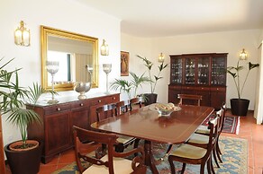 An Uninterrupted 180º Overlooking the Atlantic Ocean