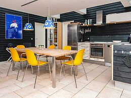 8 Person Holiday Home in Glesborg-by Traum