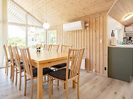 12 Person Holiday Home in Rodby-by Traum