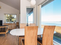 6 Person Holiday Home in Harboore-by Traum