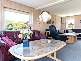 Spacious Holiday Home in Vinderup near Fjord