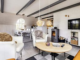 Unique Pet Friendly Holiday Home in Jerup near Sea