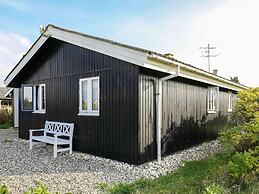 Wheelchair Accesible Cottage With Pool