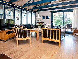 Wheelchair Accesible Cottage With Pool