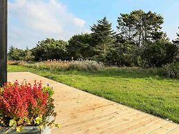 Wheelchair Accesible Cottage With Pool