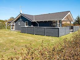 6 Person Holiday Home in Hemmet-by Traum