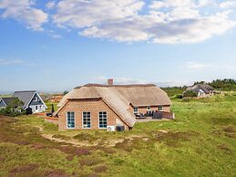 12 Person Holiday Home in Ringkobing-by Traum