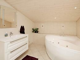 Gorgeous Holiday Home in Nørre Nebel with Hot Tub