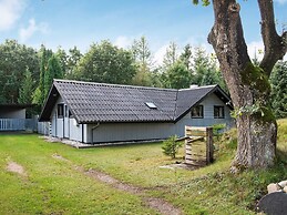 Spacious Holiday Home in Ansager near Lake