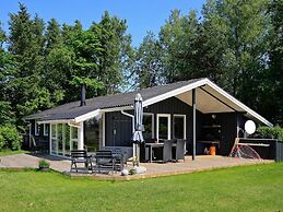 6 Person Holiday Home in Strandby-by Traum