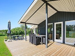 6 Person Holiday Home in Strandby-by Traum