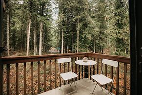 14sw - Pets OK - Fireplace, Sleeps 4!