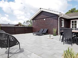 8 Person Holiday Home in Blavand