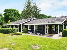 8 Person Holiday Home in Glesborg-by Traum