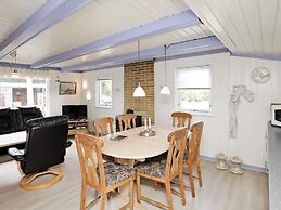 6 Person Holiday Home in Lokken-by Traum