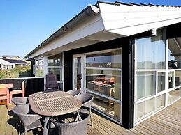 6 Person Holiday Home in Lokken-by Traum