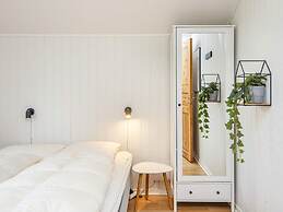 6 Person Holiday Home in Hejls