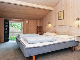 Secluded Holiday Home in Henne near Beach