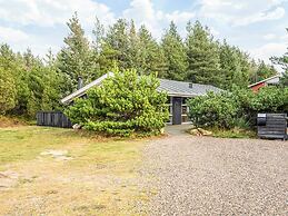 Secluded Holiday Home in Henne near Beach