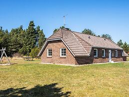 10 Person Holiday Home in Blavand
