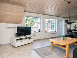 10 Person Holiday Home in Blavand