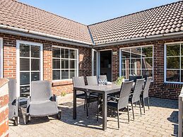 10 Person Holiday Home in Blavand