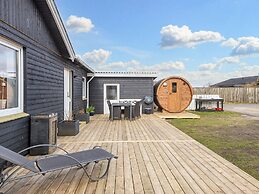 6 Person Holiday Home in Ulfborg
