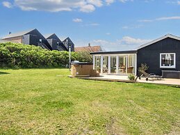 6 Person Holiday Home in Ulfborg