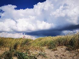 Tranquil Haven Near Beach - By Traum Ferienwohnungen