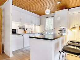 8 Person Holiday Home in Vaeggerlose-by Traum