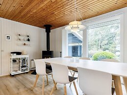 8 Person Holiday Home in Vaeggerlose-by Traum