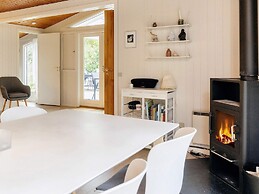 8 Person Holiday Home in Vaeggerlose-by Traum