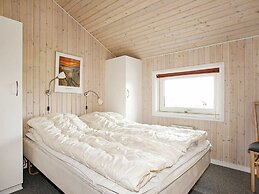 10 Person Holiday Home in Hadsund