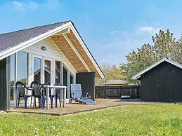 6 Person Holiday Home in Hemmet