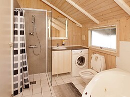 6 Person Holiday Home in Hemmet