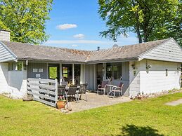 Quaint Holiday Home near Glesborg with Roofed Terrace