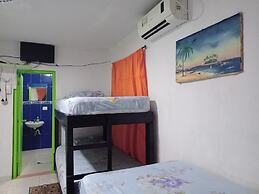 Room in Guest Room - Posada Green Sea San Luis Pesos With Breakfast In