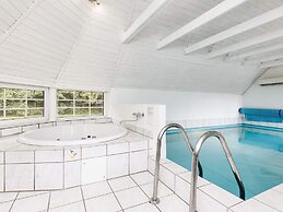 12 Person Holiday Home in Vaeggerlose