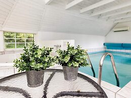 12 Person Holiday Home in Vaeggerlose