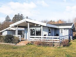 6 Person Holiday Home in Spottrup-by Traum