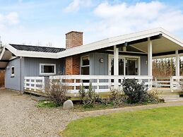 6 Person Holiday Home in Spottrup-by Traum